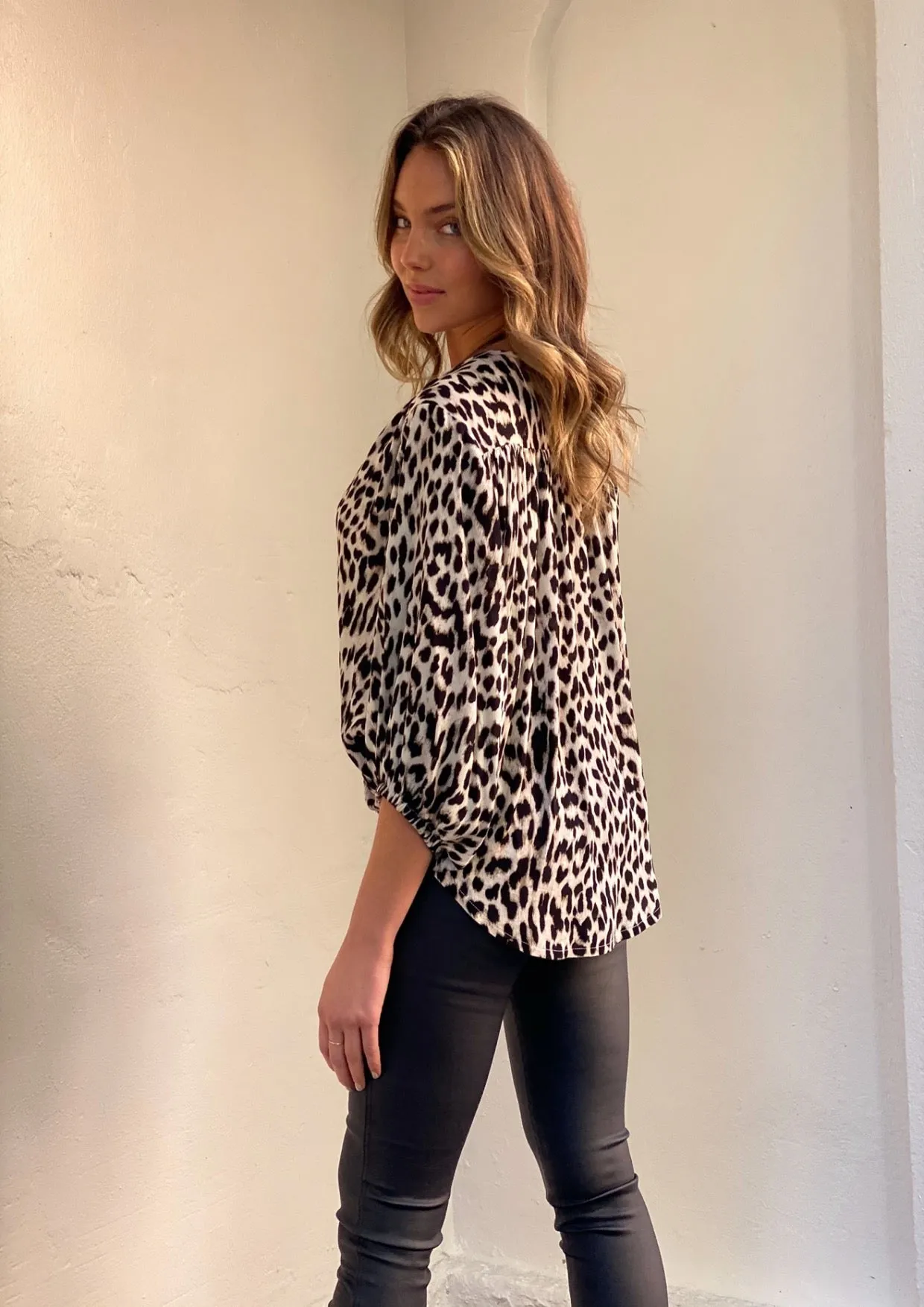 LA0707-5SS Leapard Balloon Sleeve Blouse - Pack